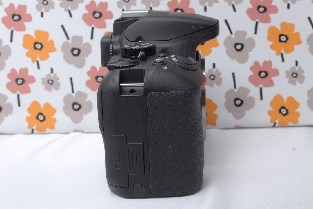 ❤Nikon D3500❤奇跡の新品級S数30回！❤Bluetooth搭載❤美品