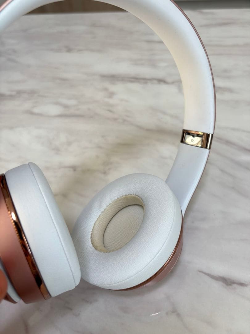 【美品】Beats Solo3 Bluetoothヘッドホン