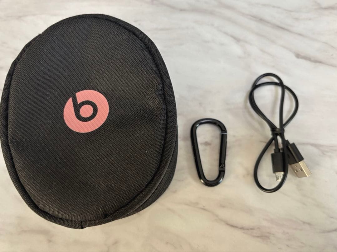 【美品】Beats Solo3 Bluetoothヘッドホン
