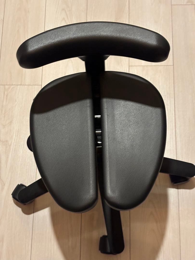 アーユルチェア　オクトパス　ブラック　体圧分散マット付