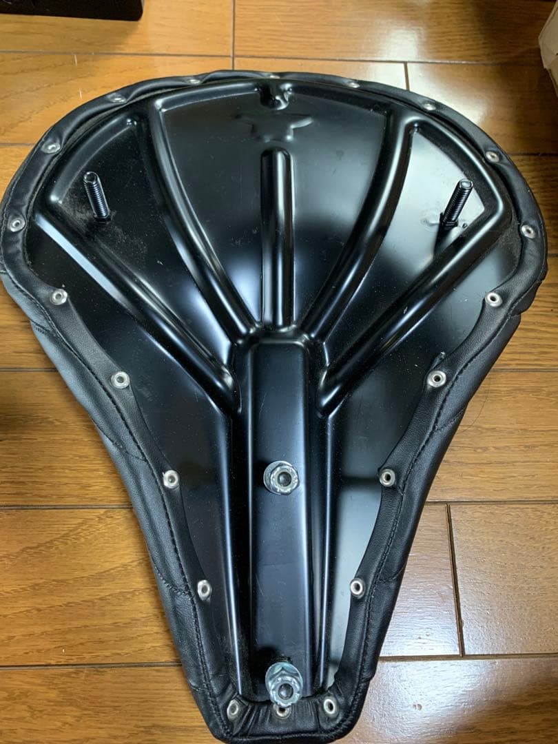 未使用 ビルトウェル Biltwell ソロシート 周辺部品 おまけ　ハーレー