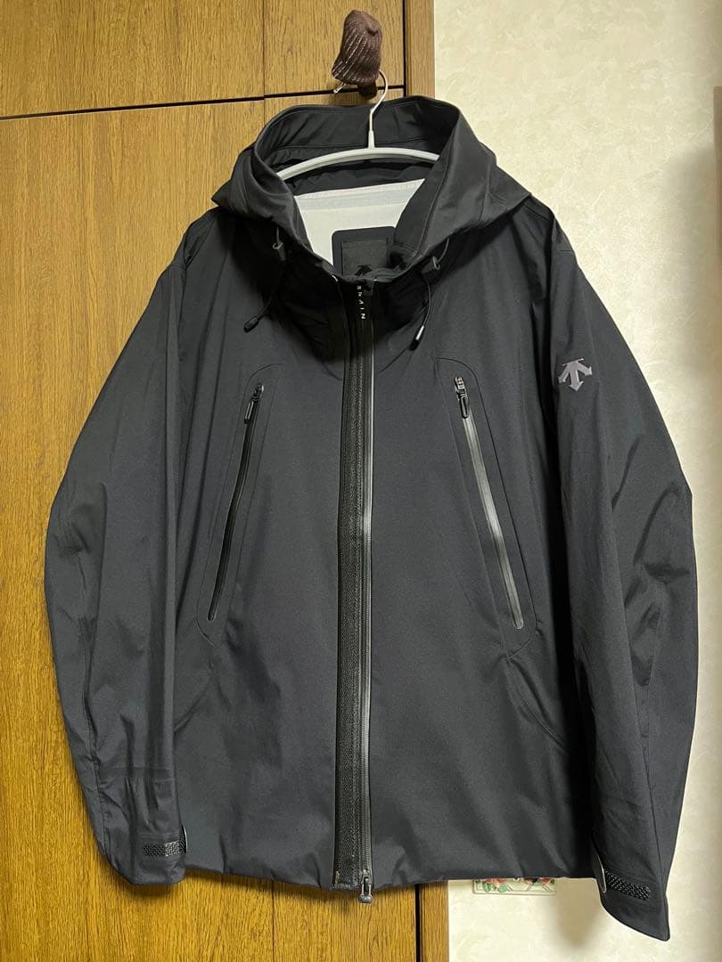 DESCENTE ALLTERRAIN ハードシェルジャケット　クレアス
