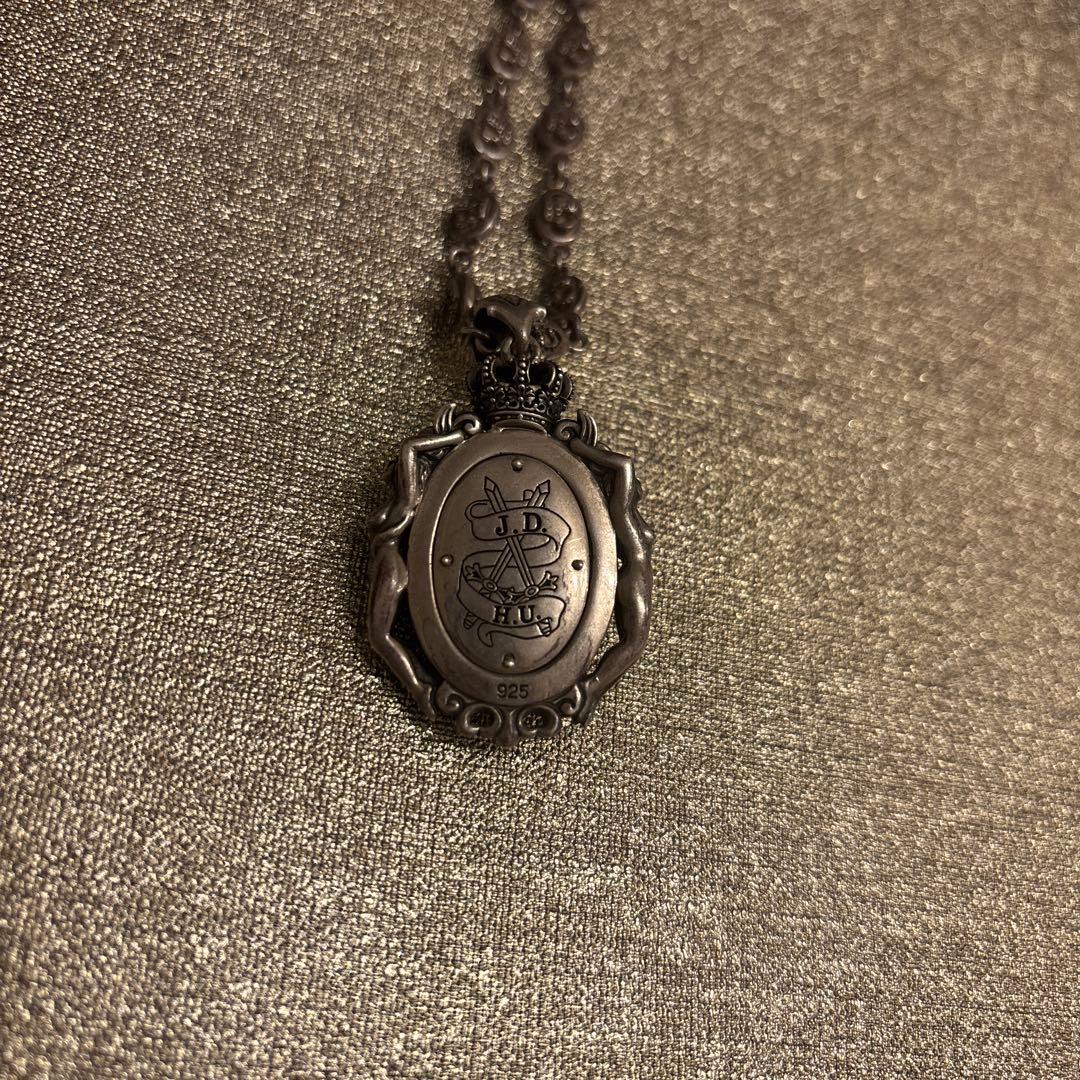 JUSTIN DAVIS ジャスティンデイビス スカルペンダント マモ着用