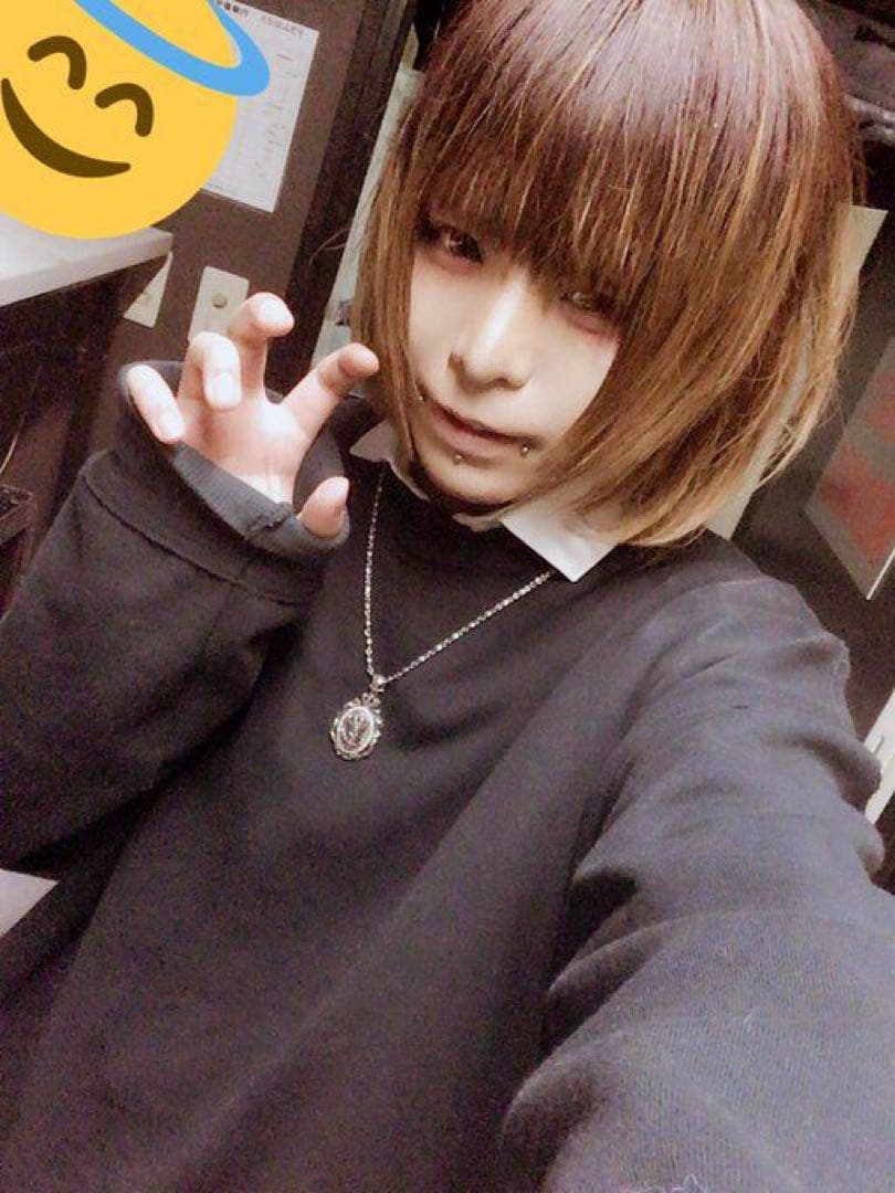 JUSTIN DAVIS ジャスティンデイビス スカルペンダント マモ着用