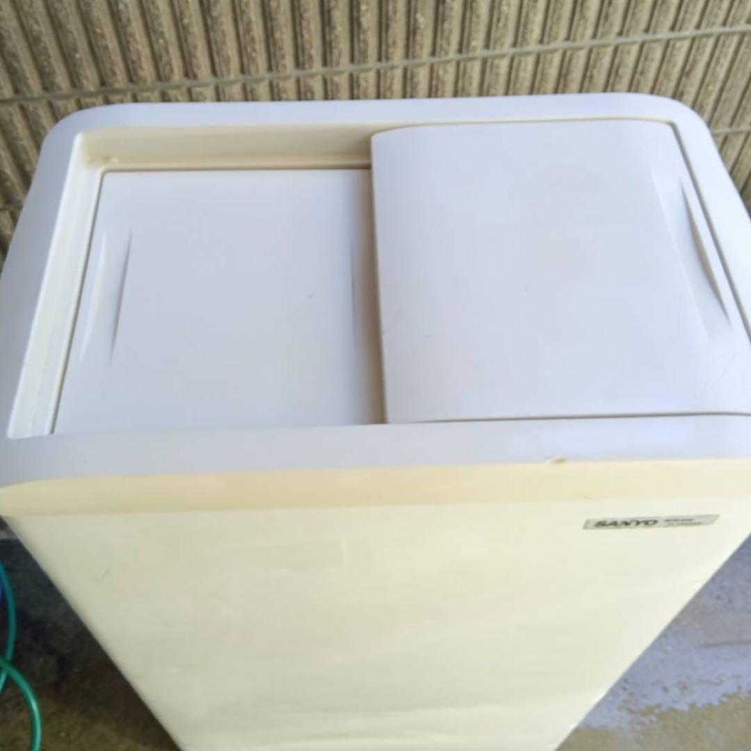 M様　確認済み　SANYO コンパクト冷凍庫 ホワイト　中古SCR-S42