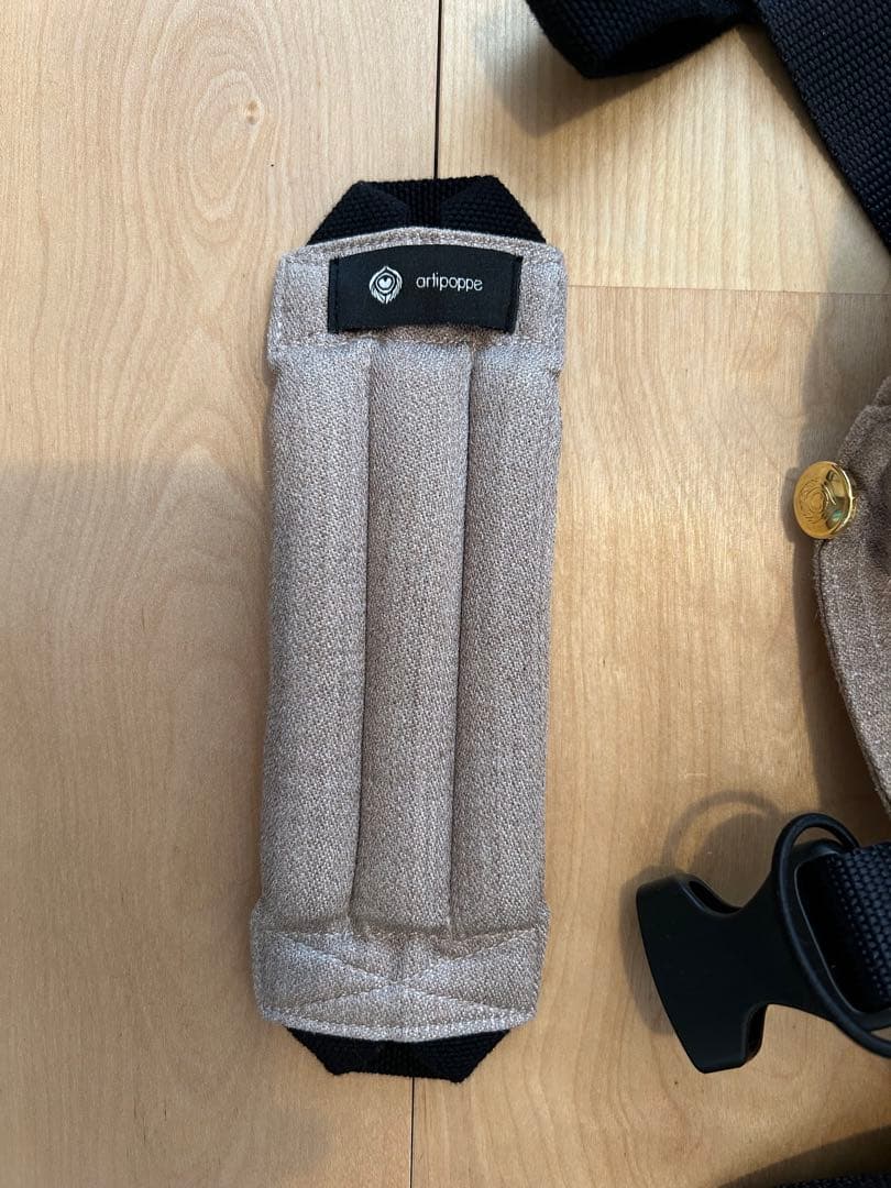 アーティポッペ ZeitgeistAir抱っこ紐 ベージュ TussahSilk