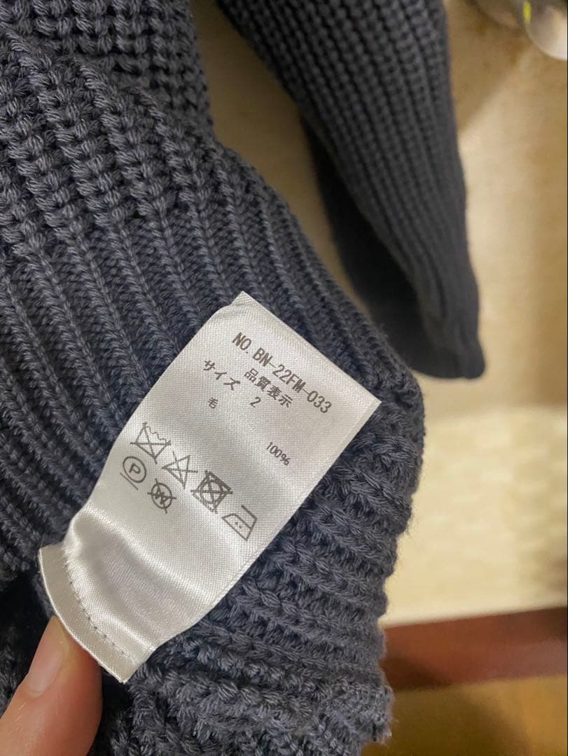 BATONER ボタン付きハイネック ニットセーター グレー