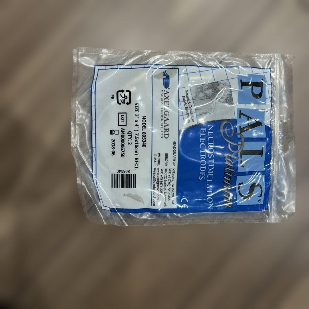 【美品】伊藤超短波　1台の価格で2台STYLIFT ボディ・フェイスケアデバイス