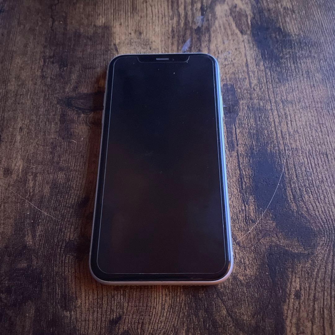 Apple iPhone XR ホワイト