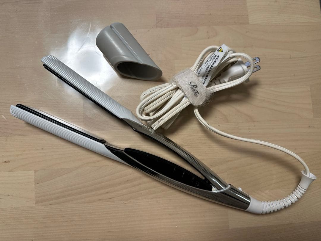 2022年製　MTG ReFa BEAUTECH STRAIGHT IRON