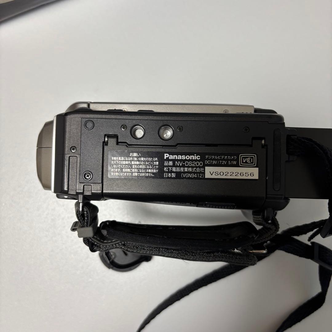 【中古美品】 Panasonic NV-DS200 ビデオカメラ miniDV