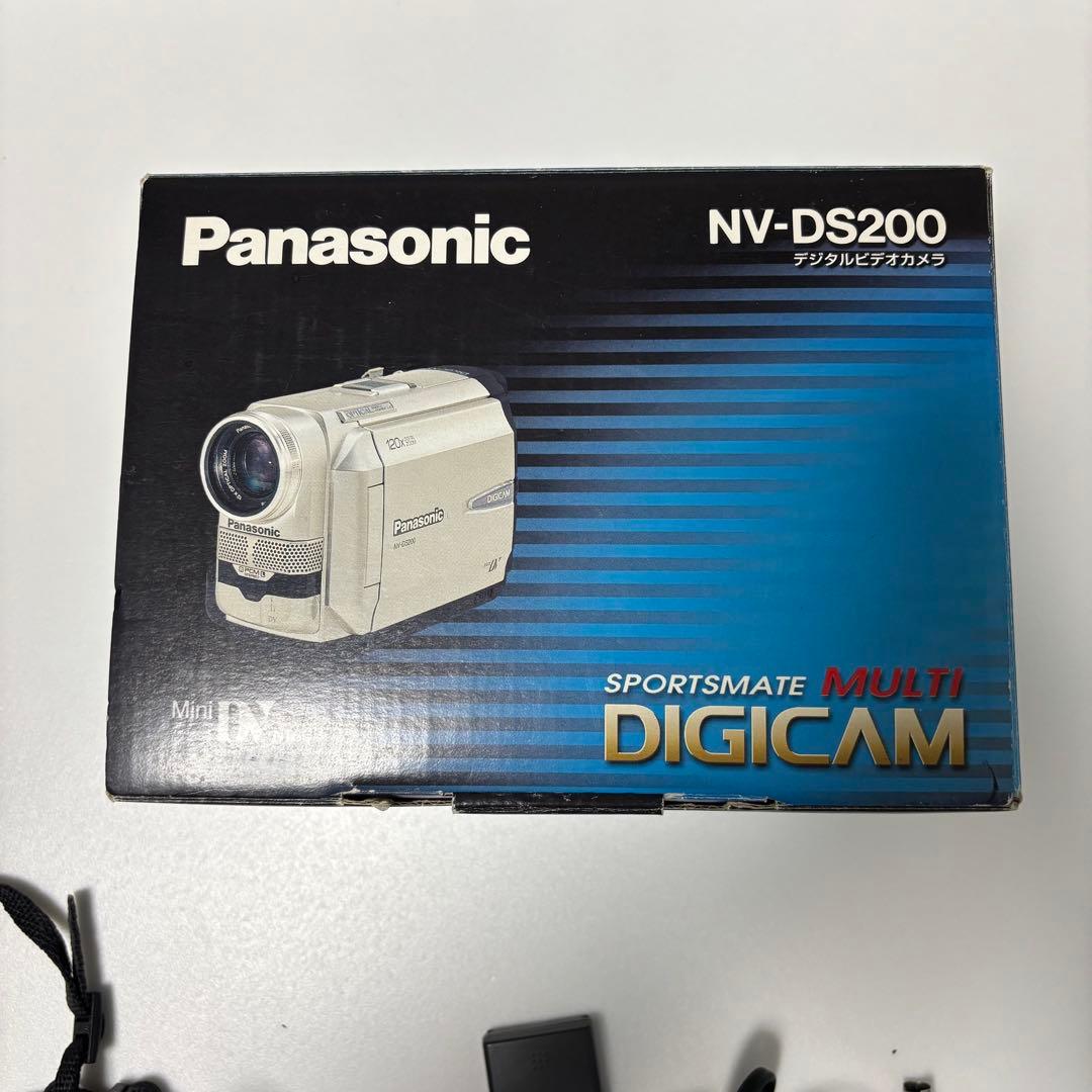 【中古美品】 Panasonic NV-DS200 ビデオカメラ miniDV