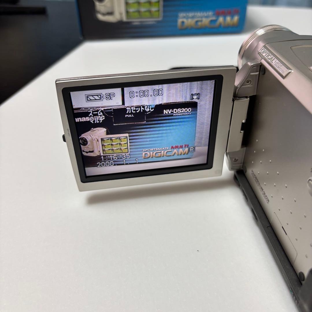 【中古美品】 Panasonic NV-DS200 ビデオカメラ miniDV