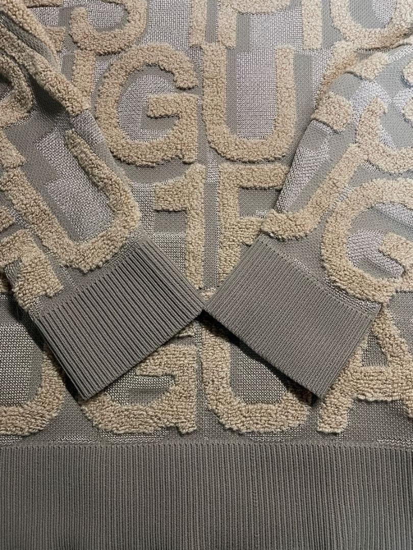 66000円　1PIU1UGUALE3 GOLF　総柄　Ⅴネック　ニット　AKM