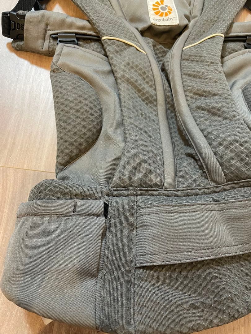 エルゴベビー　OMII breeze All-in-One