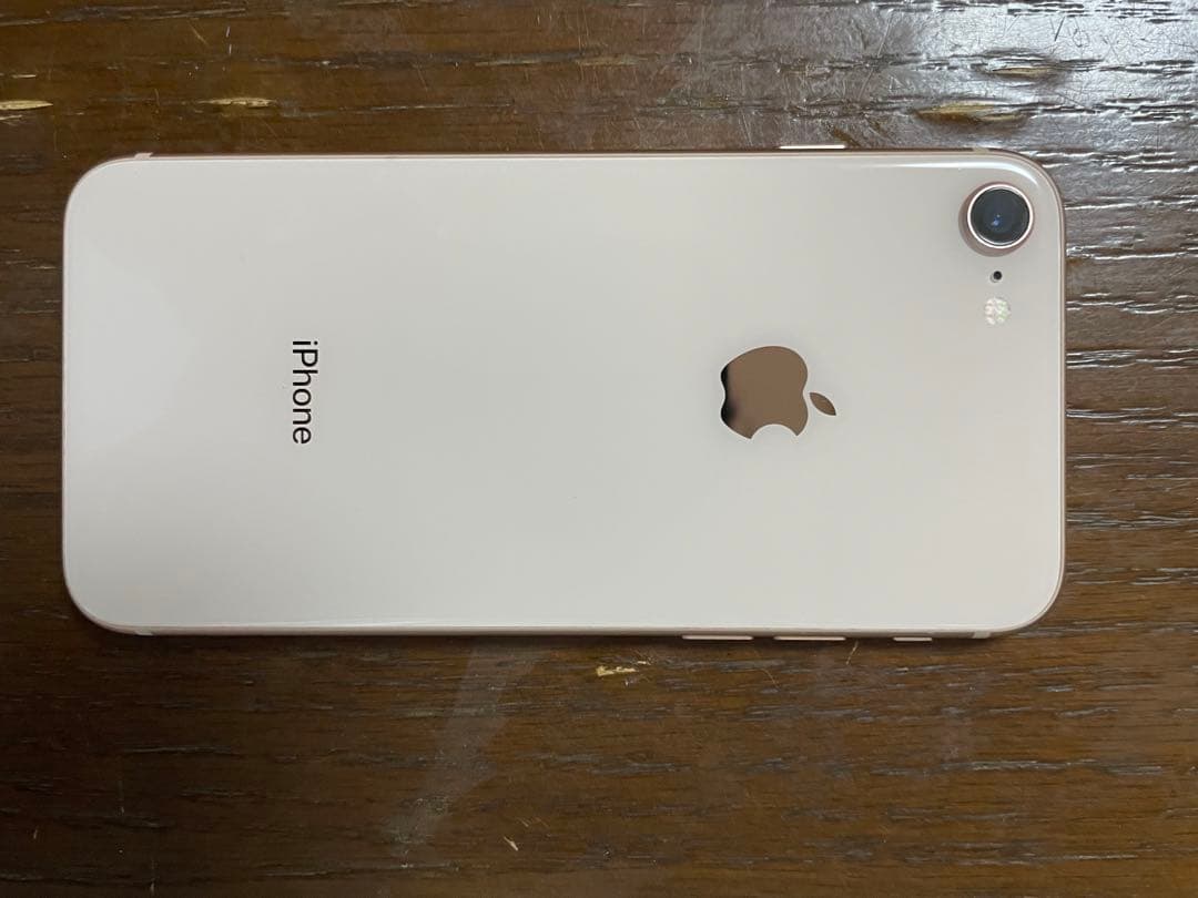 iphone8 64gb au ゴールド　中古　美品
