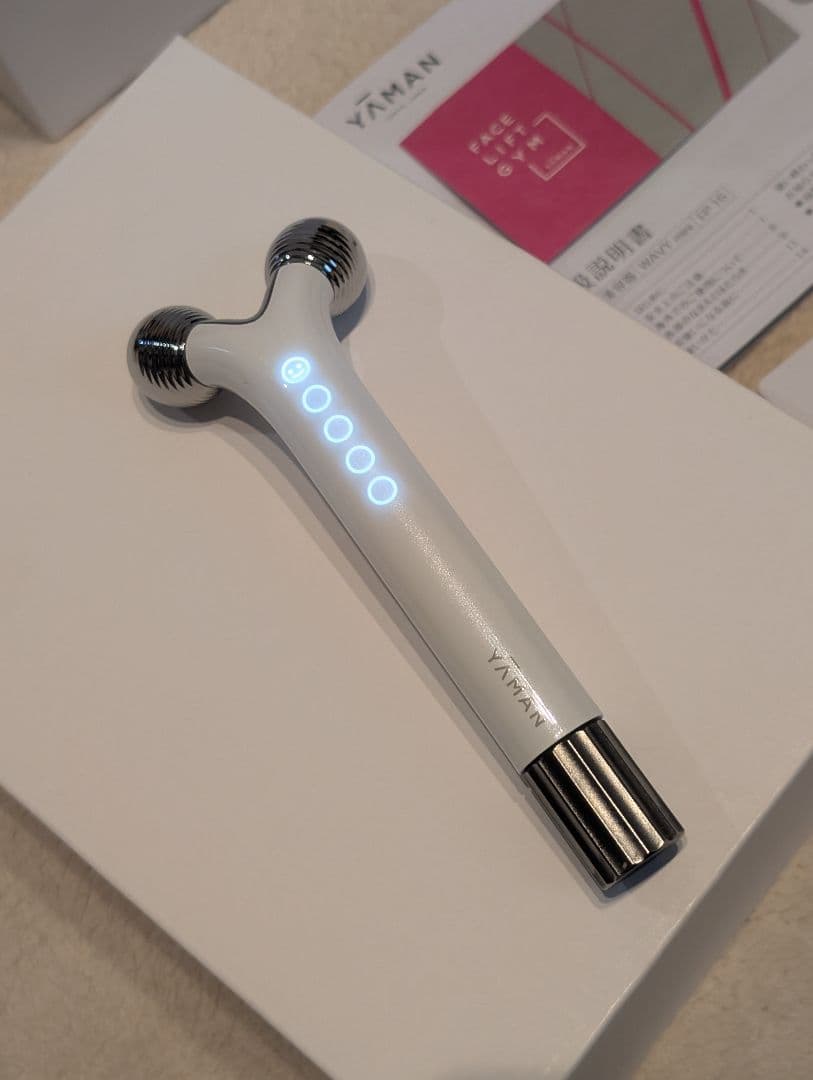 未使用　YAMAN WAVY mini EP-16W 美顔器