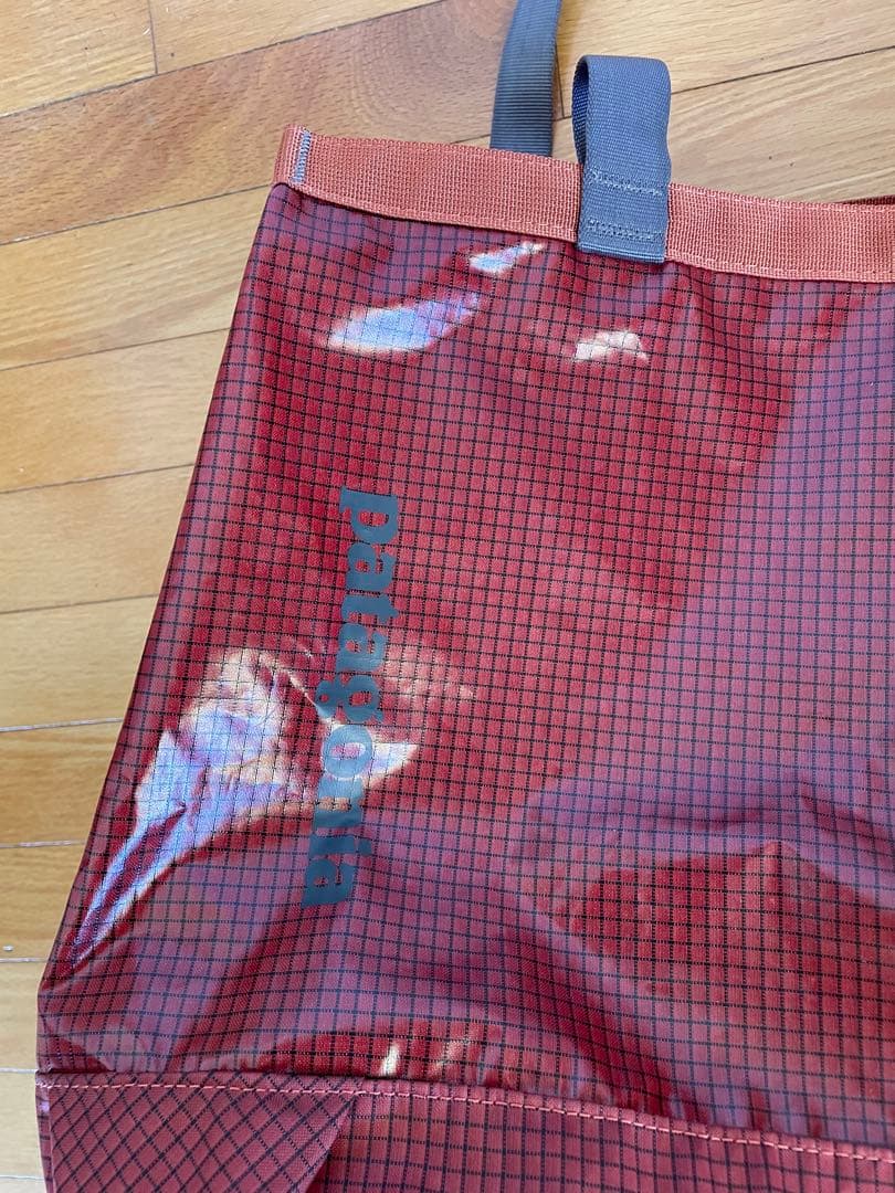 パタゴニア　ライトウェイト　ブラックホール　ギアトート　赤茶系（２８Ｌ）