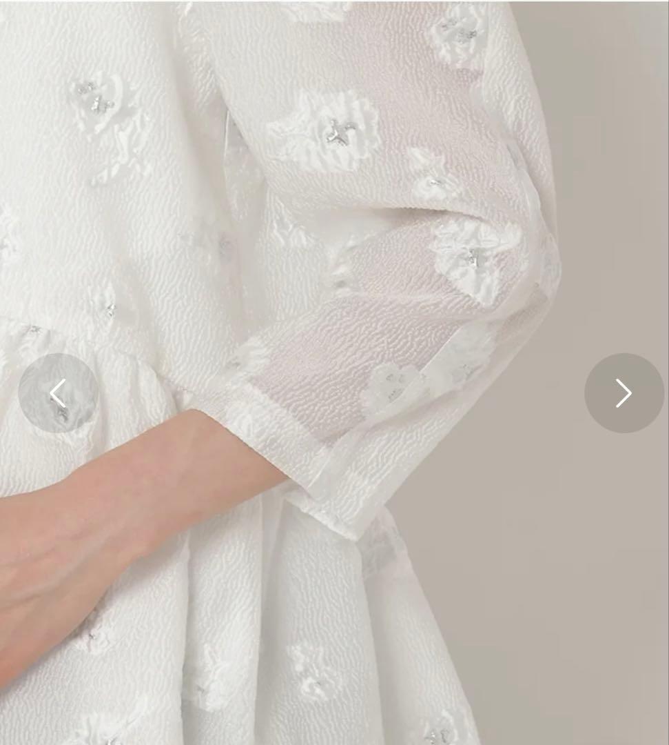 【新品】Audie a Muses シルバーフラワージャカードブラウス（オフ）