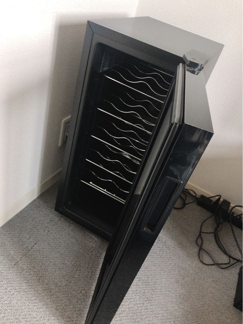 美品　ワインセラー ブラック 12本収納