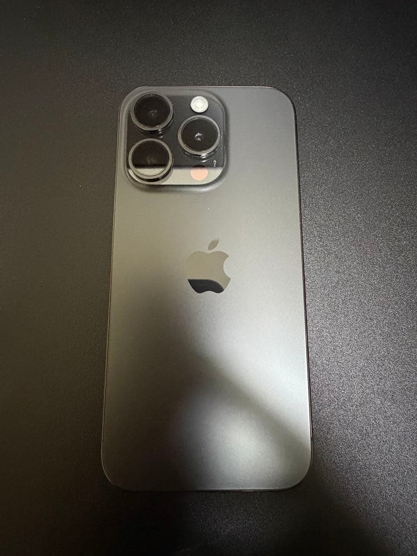 【美品】iPhone 15 Pro 256GB ブラックチタニウム SIMフリー