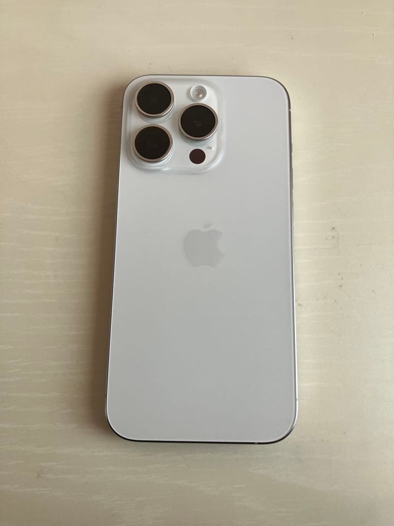 iPhone15pro 512GB SIMフリー ホワイトチタニウム