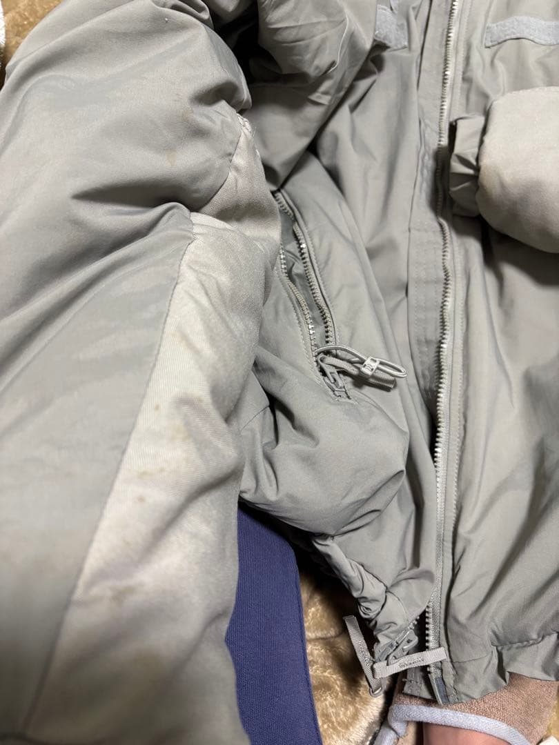 人気 米軍実物ECWCS Level7（MEDIUM-REGULAR）