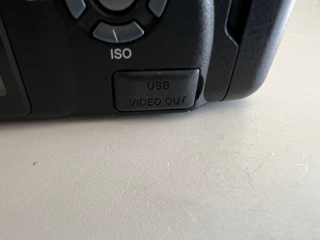 OLYMPUS E-510 ダブルズームレンズキット デジタル一眼レフカメラ