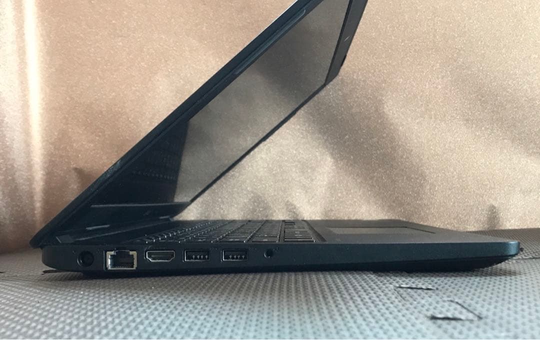 DELLフルHD液晶ノート Corei5 GPU搭載 SSD480GB