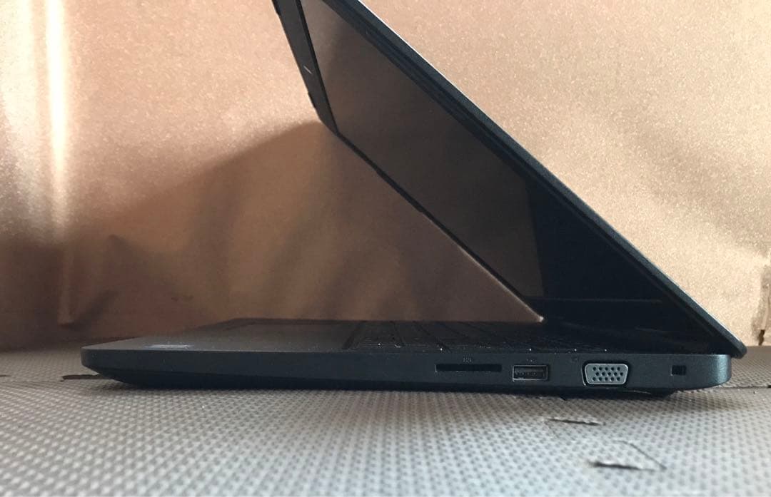 DELLフルHD液晶ノート Corei5 GPU搭載 SSD480GB