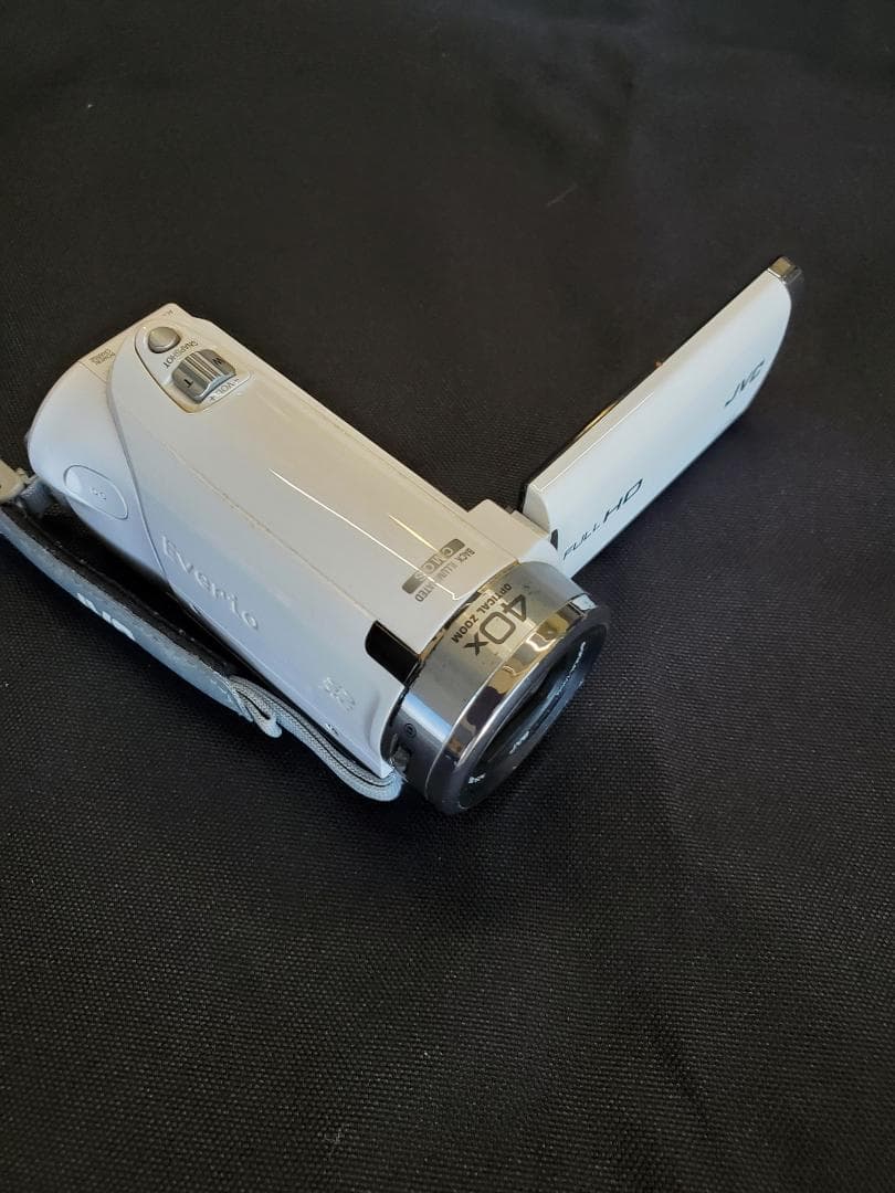 【美品】JVC Everio GZ-E117-Wエブリオ デジタルビデオカメラ