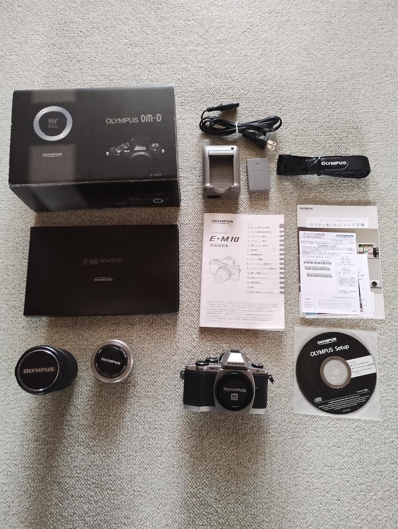 【おまけ付き】OLYMPUS OM-D E-M10 ダブルズームキット