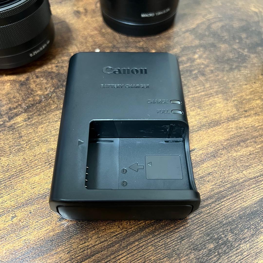 Canon EOS Kiss M2 ミラーレス一眼 ブラック