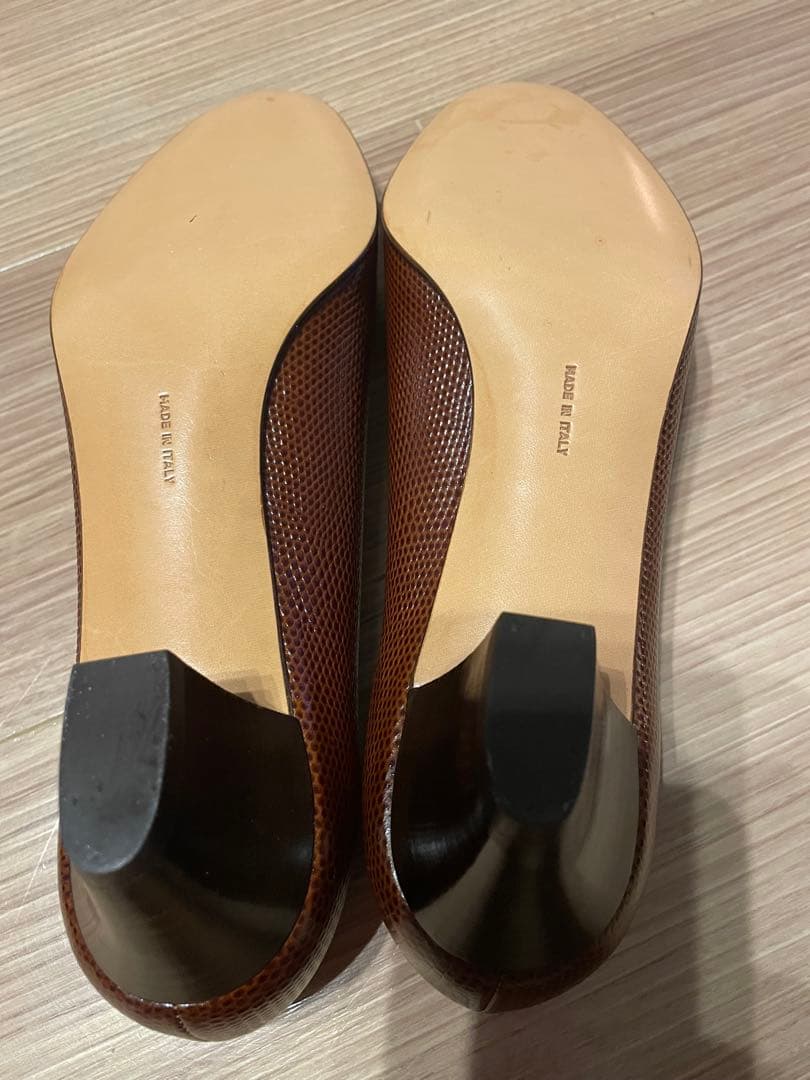 Salvatore Ferragamo ブラウンパンプス