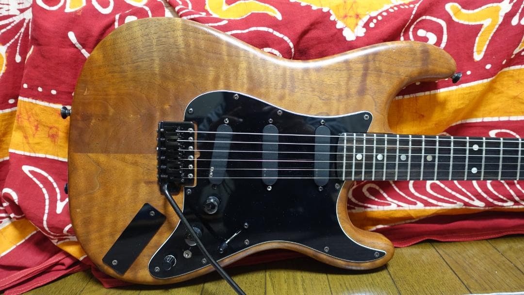 Schecter Stratocaster 3S EMG 無垢キルトメイプル