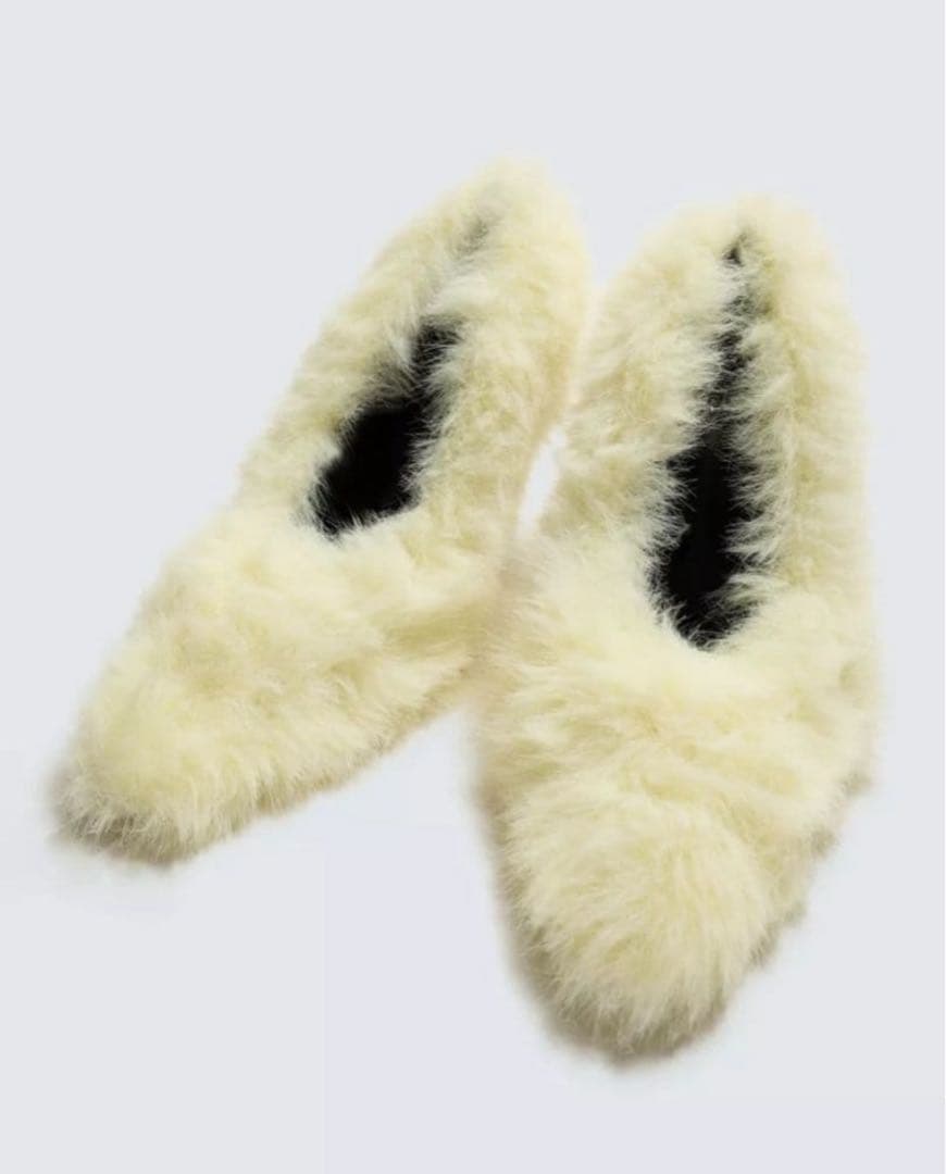 ZARA HARRY LAMBERTxDISNEY ファーパンプス