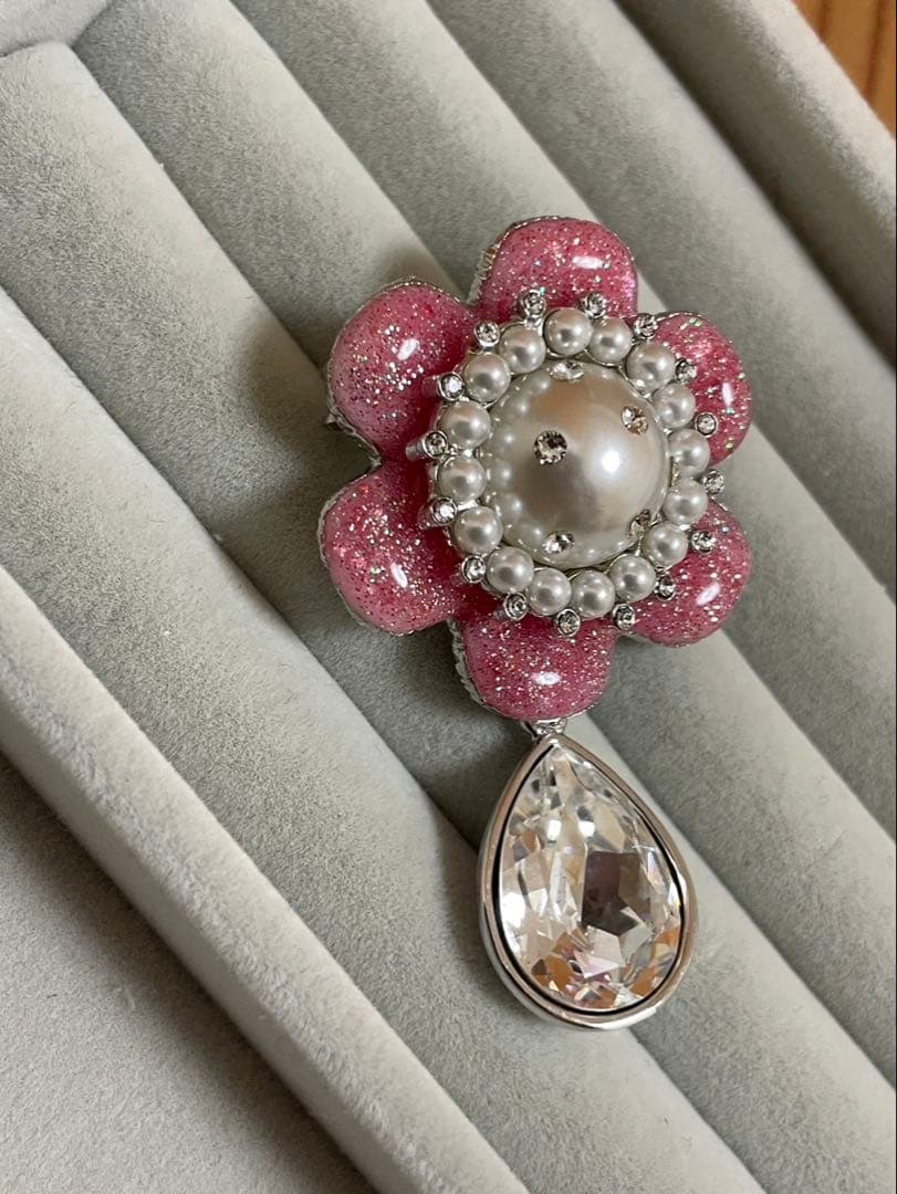 美品　ルネ　Rene パール　ブローチ