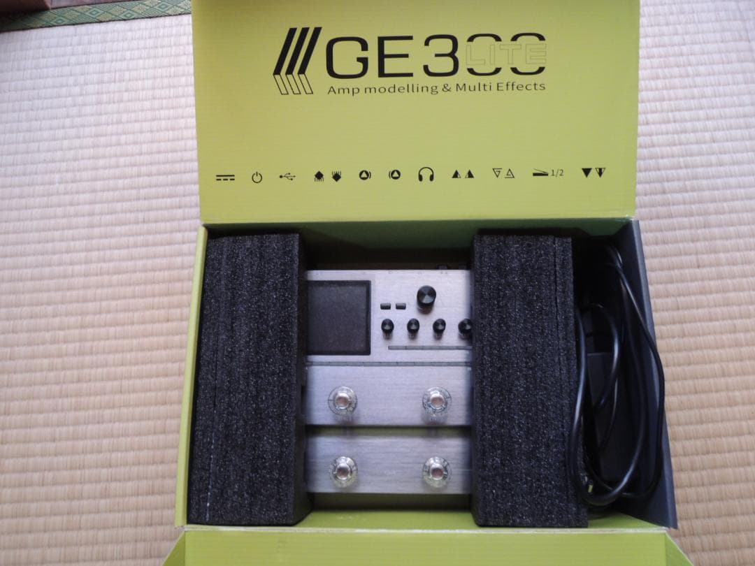 ★Mooer GE300 Lite 　元箱／純正電源アダプタ／説明書付き