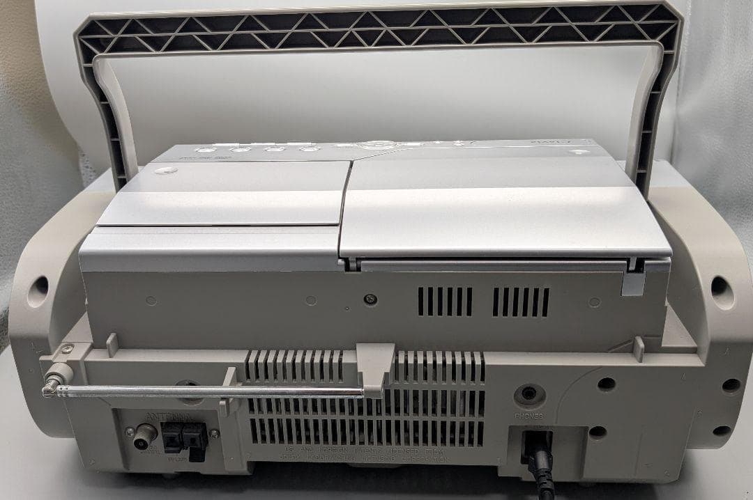 ビクター CD/MDラジカセ Clavia RC-L1MD　シルバー　現状渡し