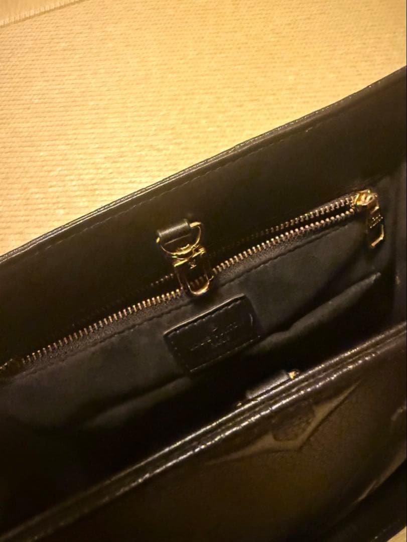 LOUIS VUITTON オンザゴーPM