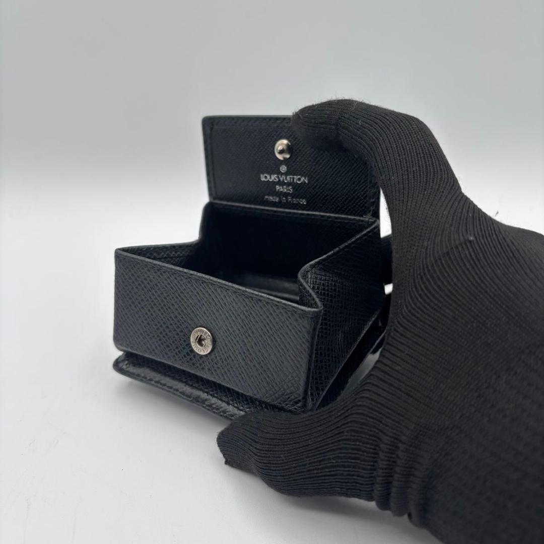 極美品　ルイヴィトン　ボワット　タイガ　ケース　黒 メンズ　レディース