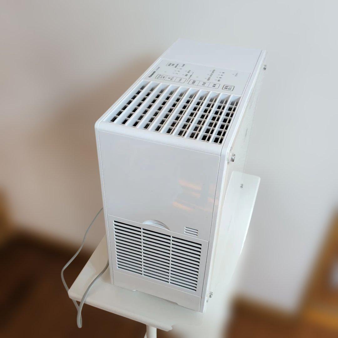 【2022年製】パナソニック 加湿器 FE-KXU05 ナノイー搭載 美品　①