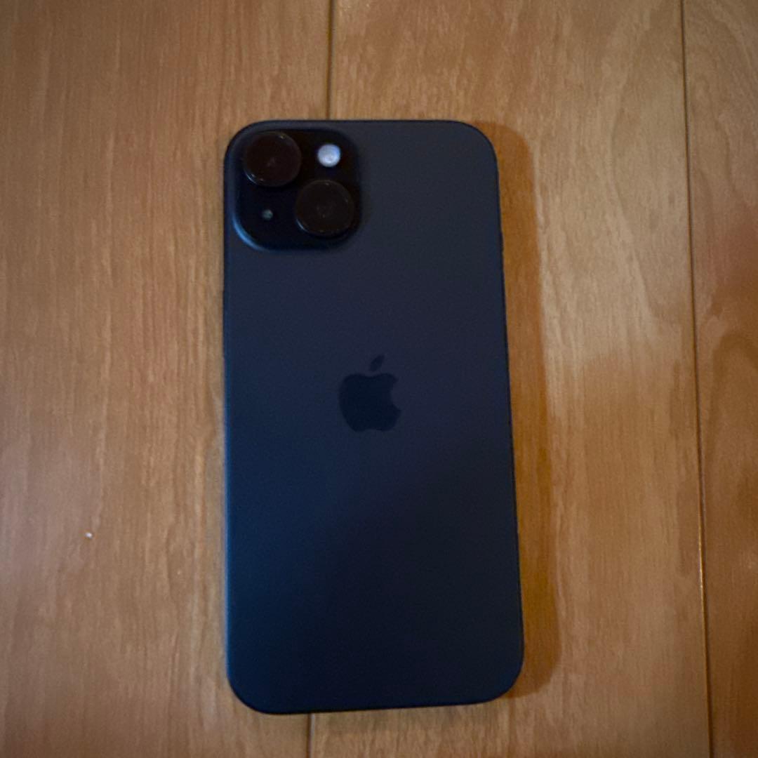 Apple iPhone 15ミッドナイト
