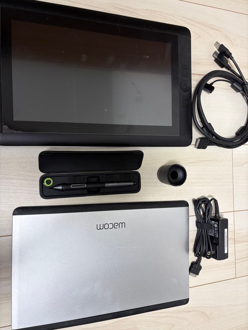 wacom CINTIQ 13HD 液タブ