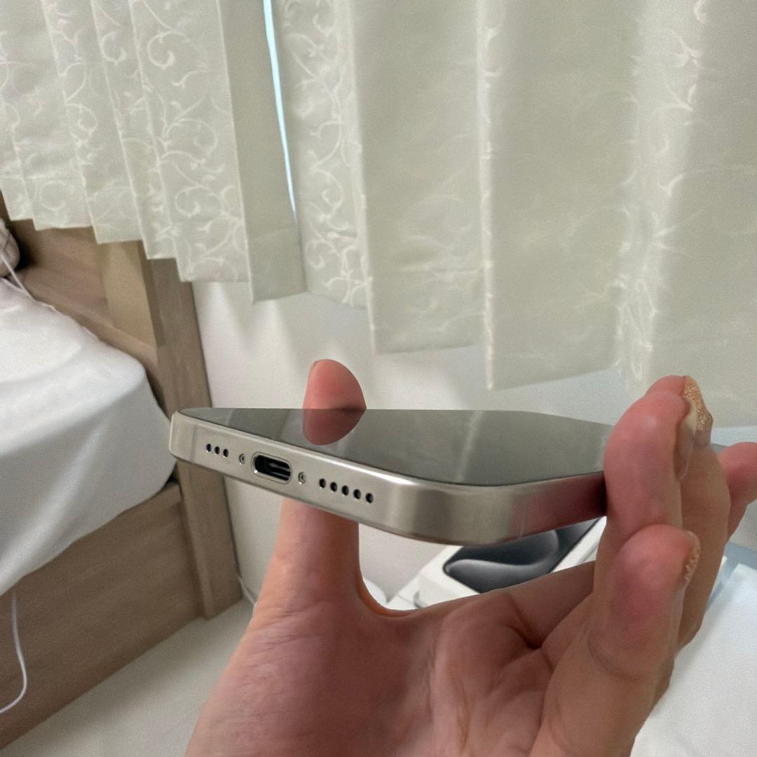 スマートフォン本体 iPhone15pro 256GB