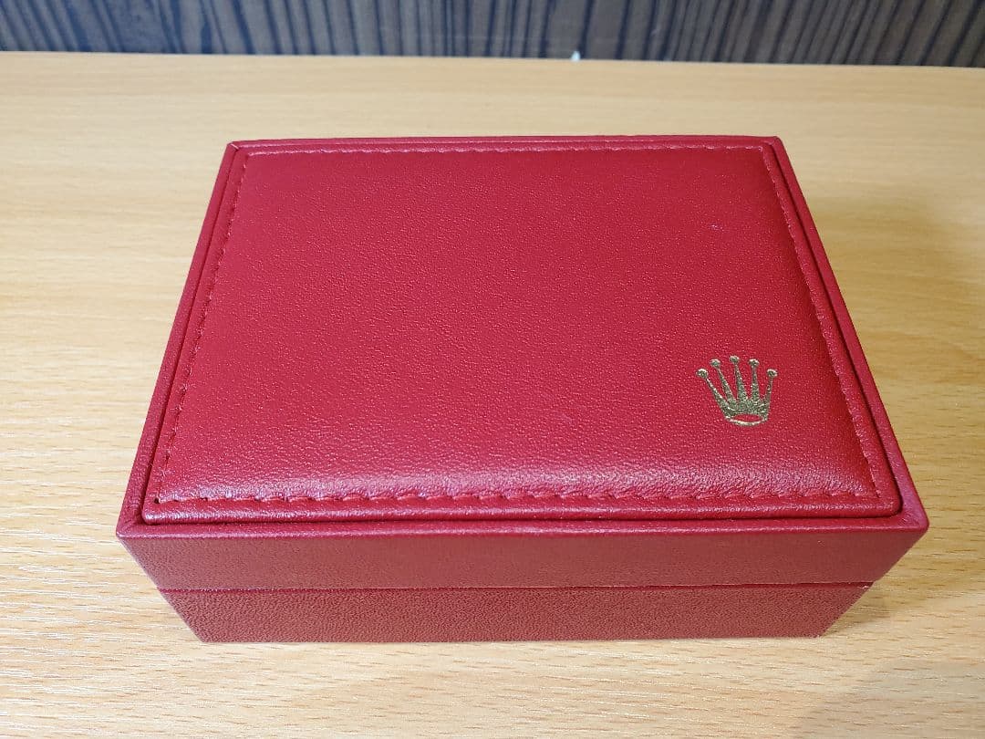 ロレックス　赤　ケース