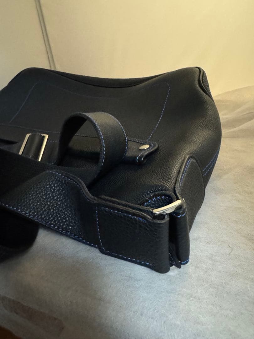 ル・ボナー　パパスショルダー ブラック　バッグ　ブルー　ルボナー