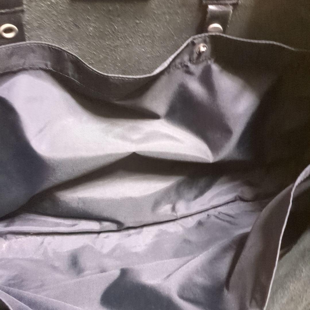 ISSEY MIYAKE ブラックレザートートバッグ