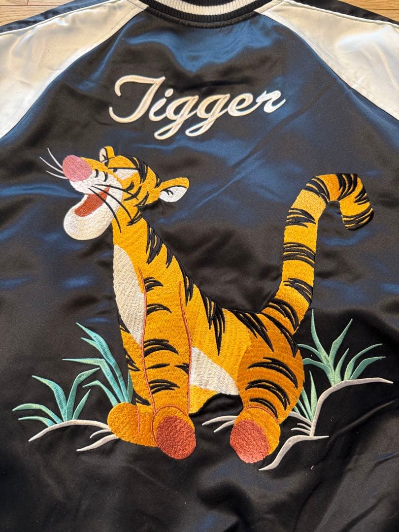 東京ディズニーリゾート　ティガー スカジャン　Lサイズ