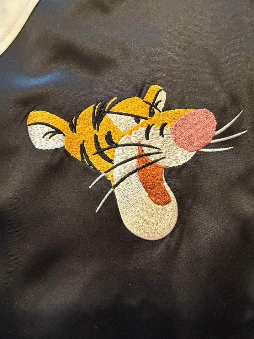 東京ディズニーリゾート　ティガー スカジャン　Lサイズ